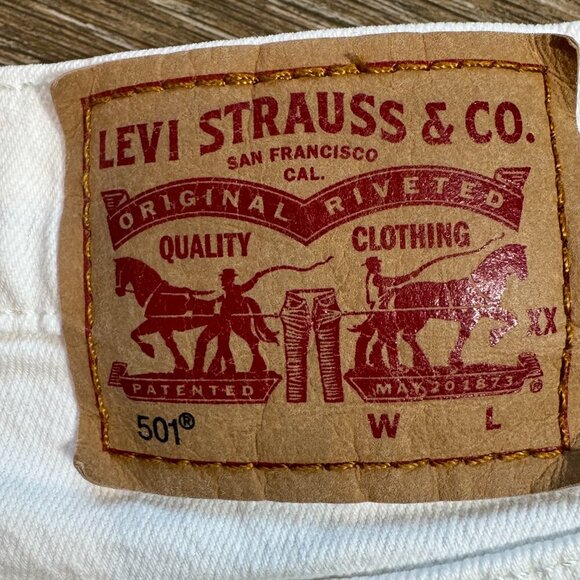 Levi's 501 women's white denim button fly cut off Daisy Duke shorts sz 29 - Picture 11 of 14